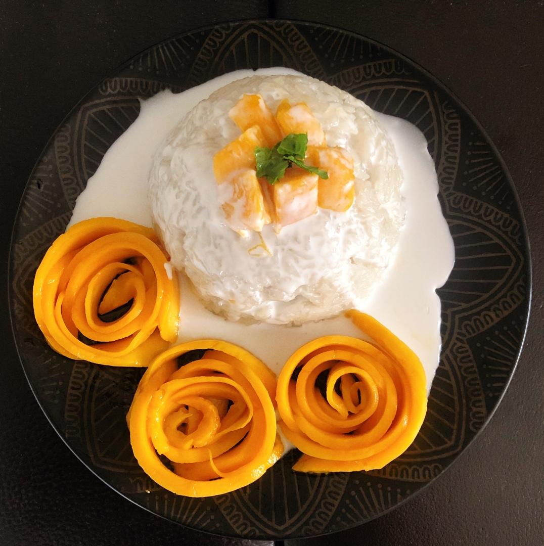 椰浆芒果糯米饭（附芒果玫瑰花做法）