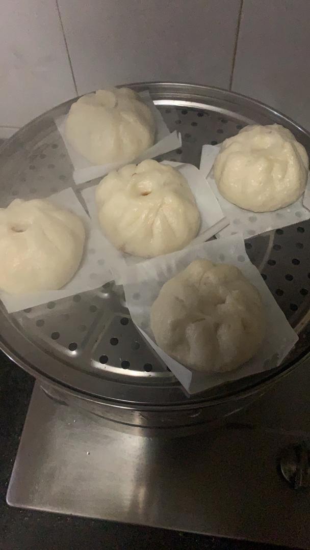 松软多汁的肉包子
