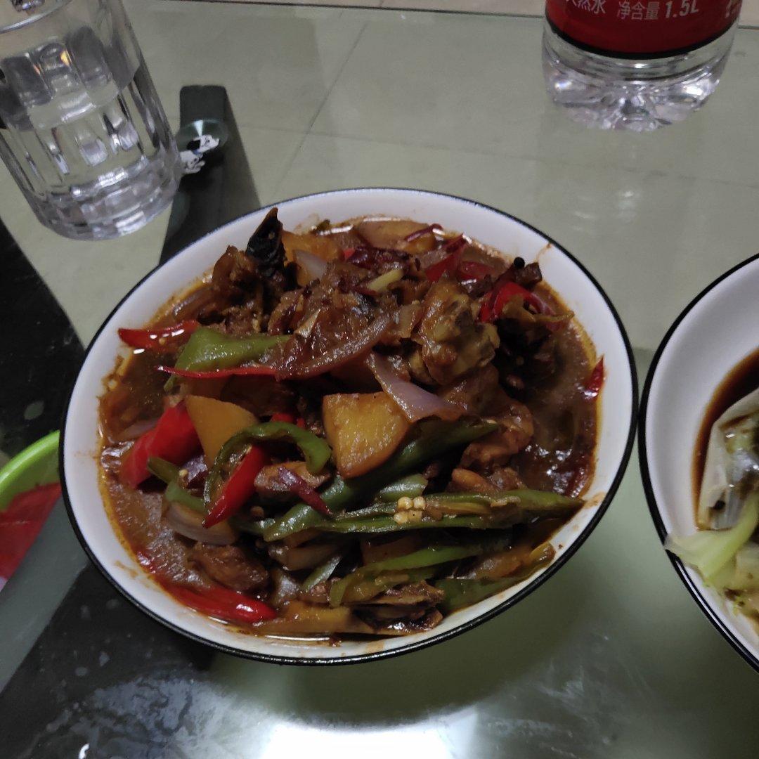 正宗新疆大盘鸡+裤带面