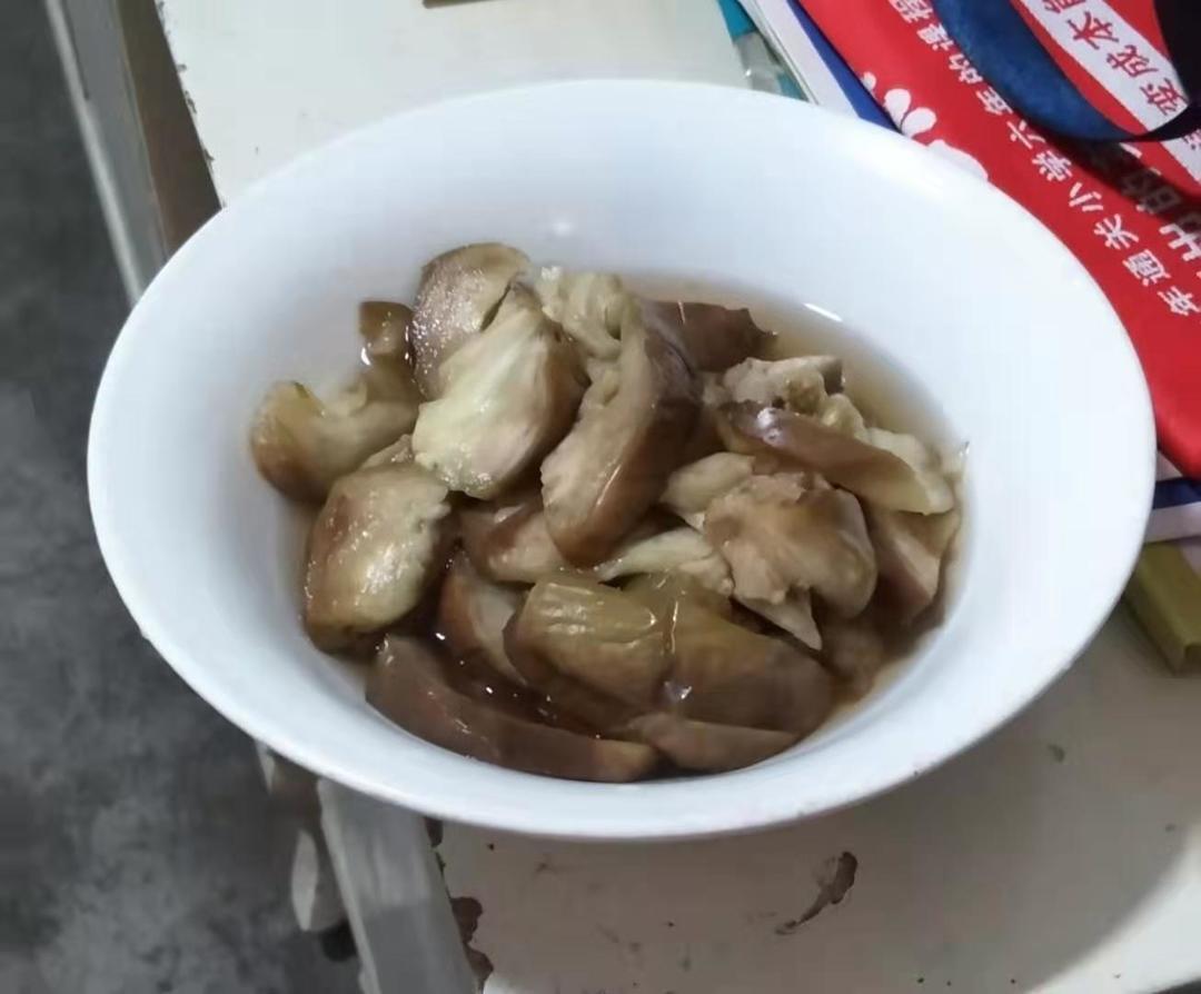 薄荷茶拌茄子（无油素食）的做法