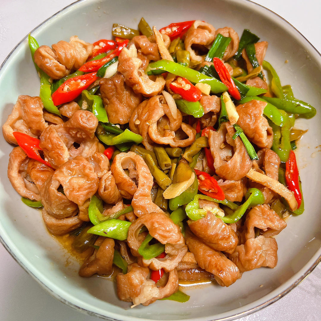酸豆角遇上腊肥肠（腊猪肠）