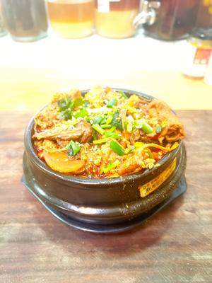 韩国料理：韩式牛肉辣汤的做法 步骤7
