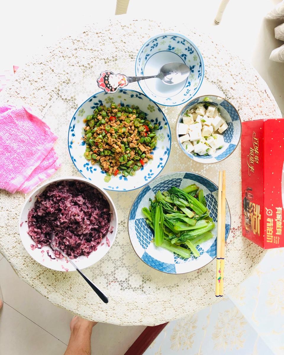 肉沫豆角下饭菜