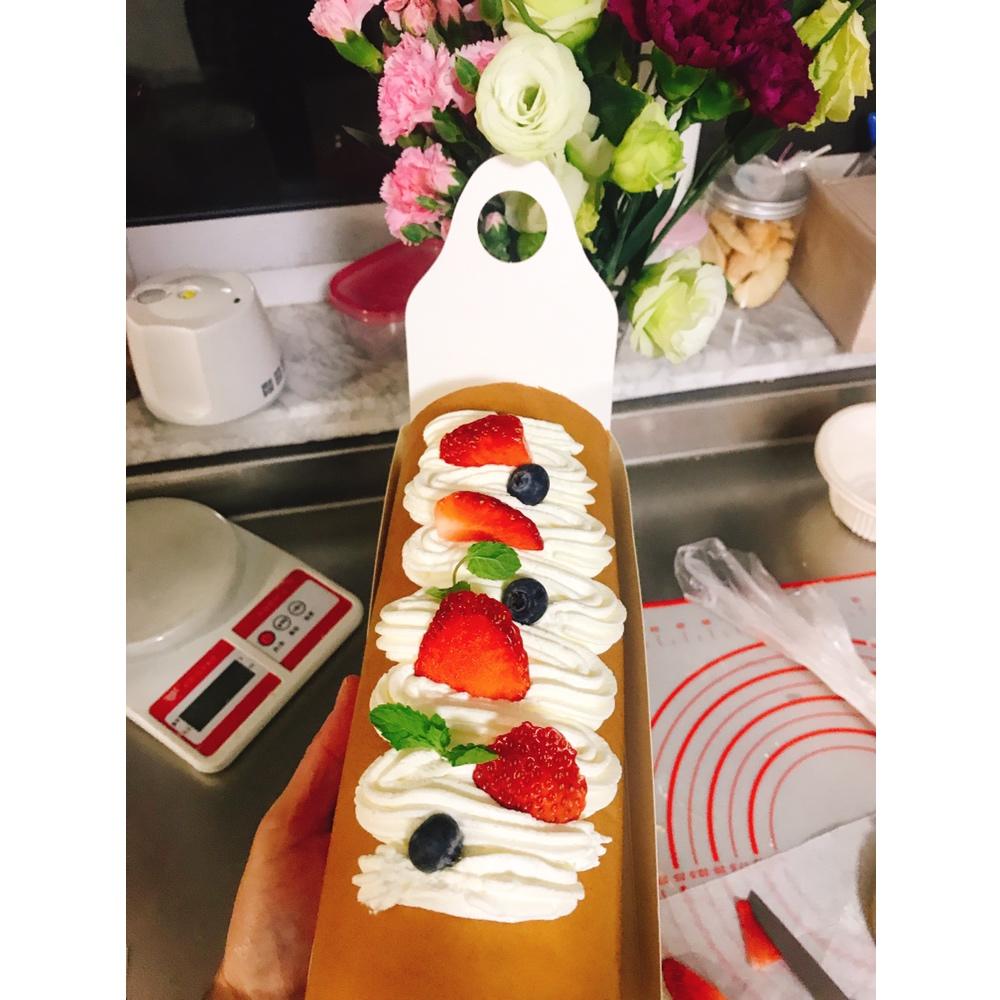 胖乎乎奶油芒果卷/不开裂不掉皮全过程详细图解烘焙视频/蛋糕篇6：「厚卷」