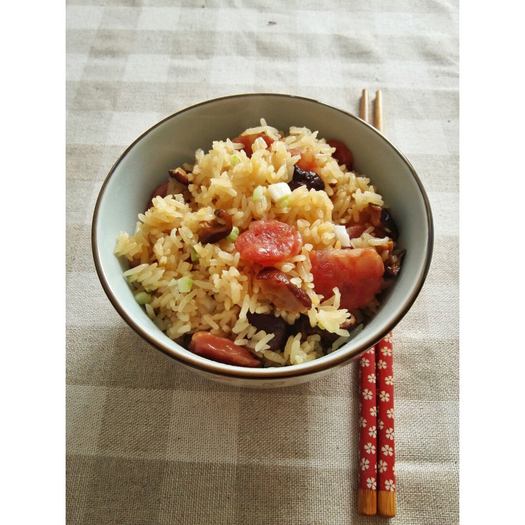 电饭锅版香菇腊肠饭