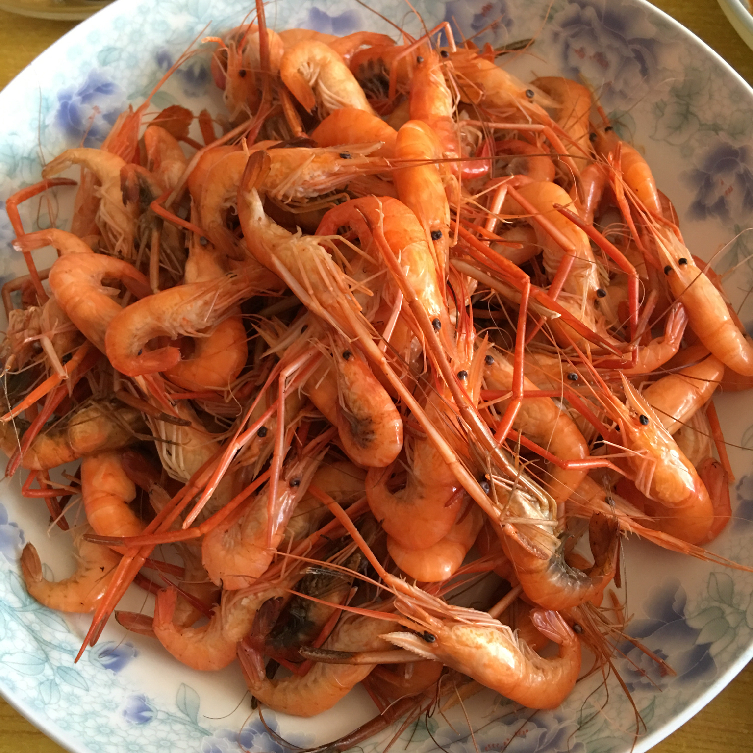 木木家的哆啦做的水煮河虾