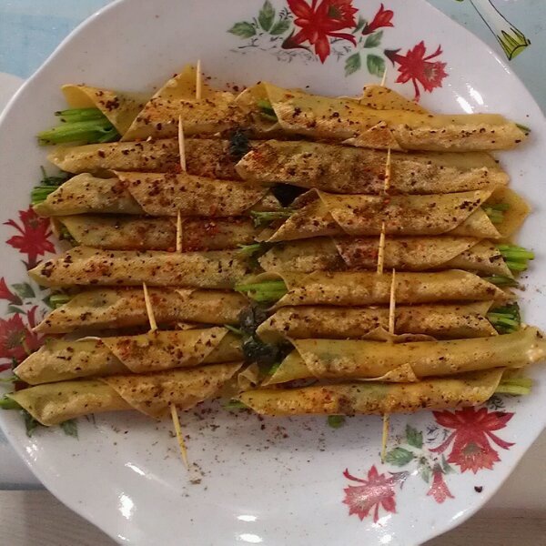 豆皮香菜卷