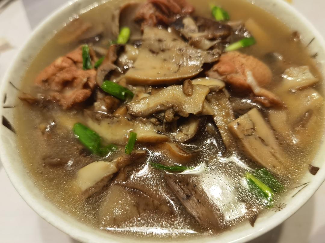 见手青炖鸡