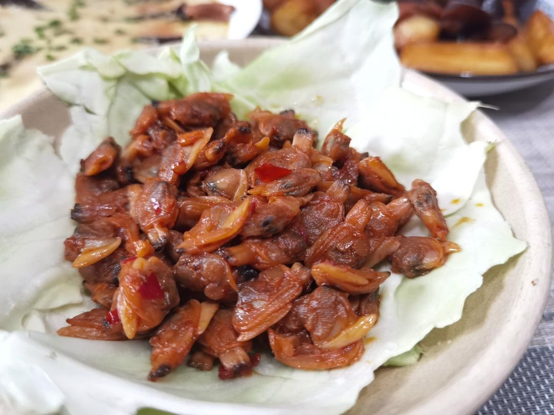 简单下饭麻辣花甲肉