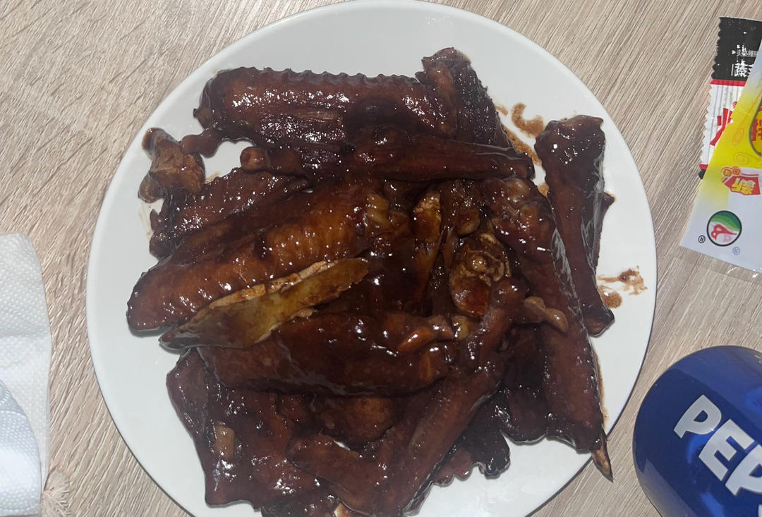 厨师长教你：“可乐鸡翅”的家常做法，味道鲜嫩可口，先收藏起来
