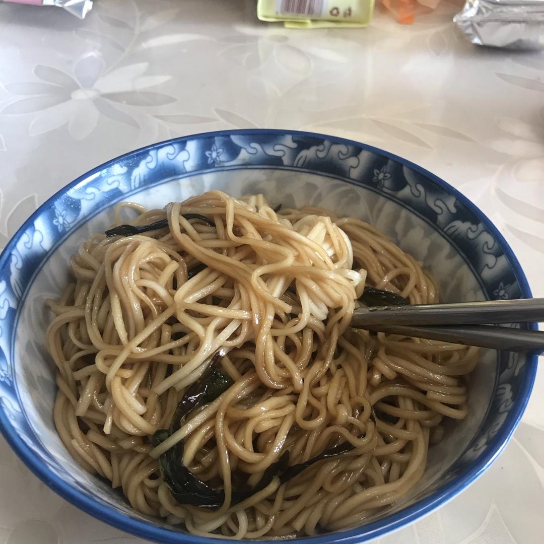 极香的葱油面
