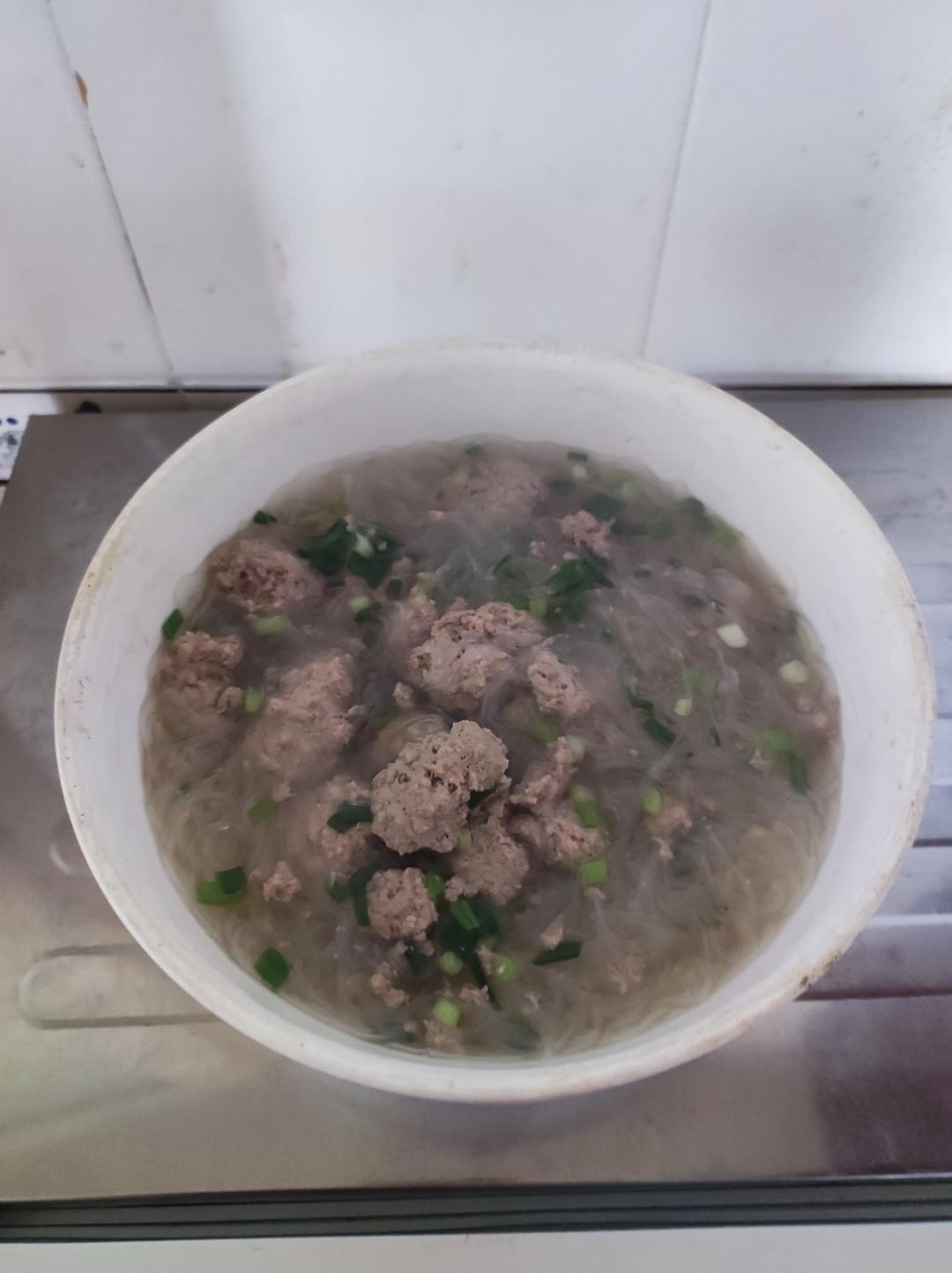 牛肉丸子粉丝汤