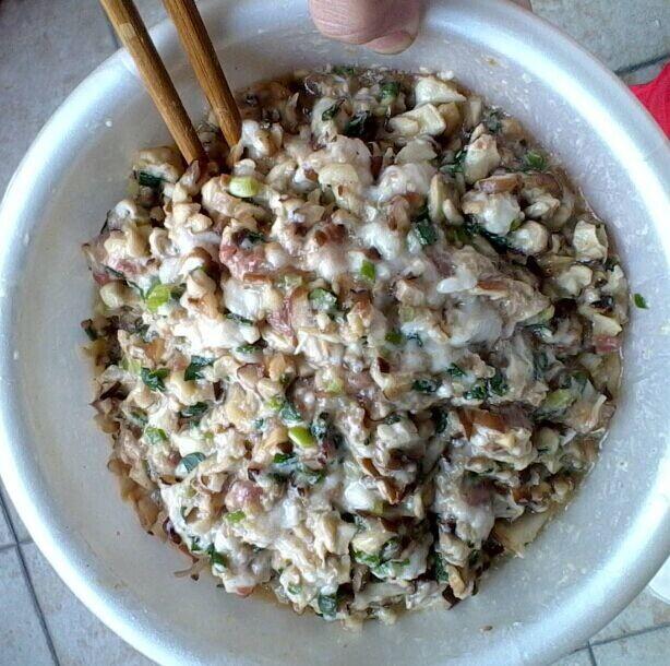 香菇猪肉饺子的做法 步骤1