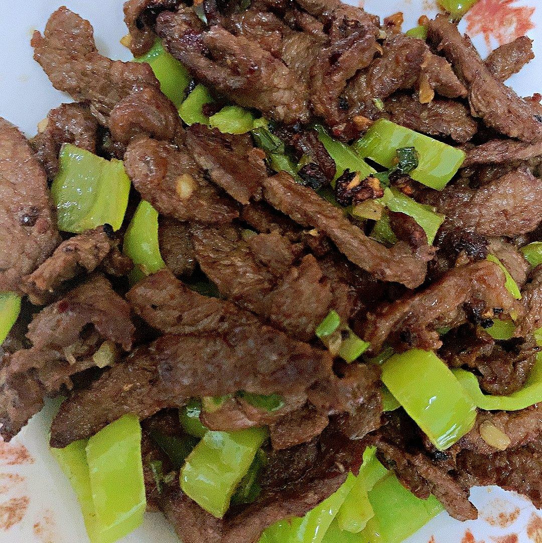 黑椒洋葱牛肉粒