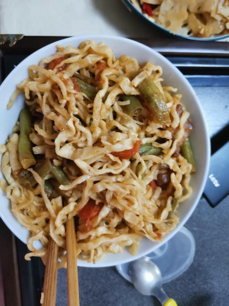 做法特别简单的爽口凉拌藕片