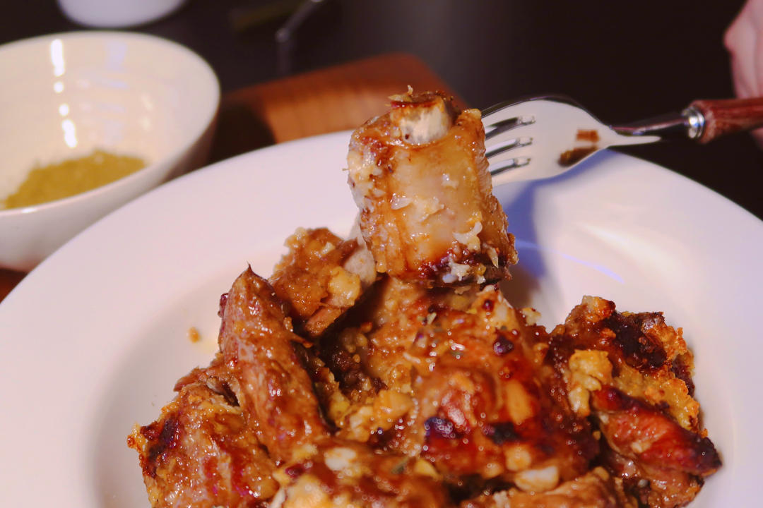 香到骨头里的蒜香排骨（烤箱）