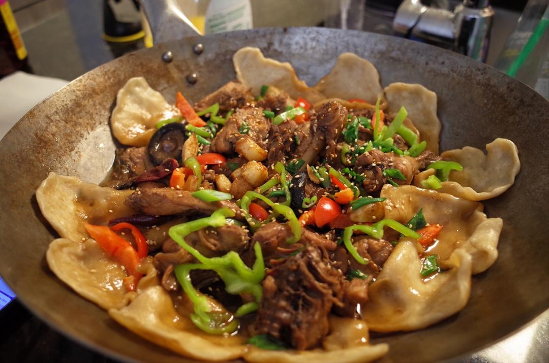 地锅鸡+自制红油【曼食慢语】