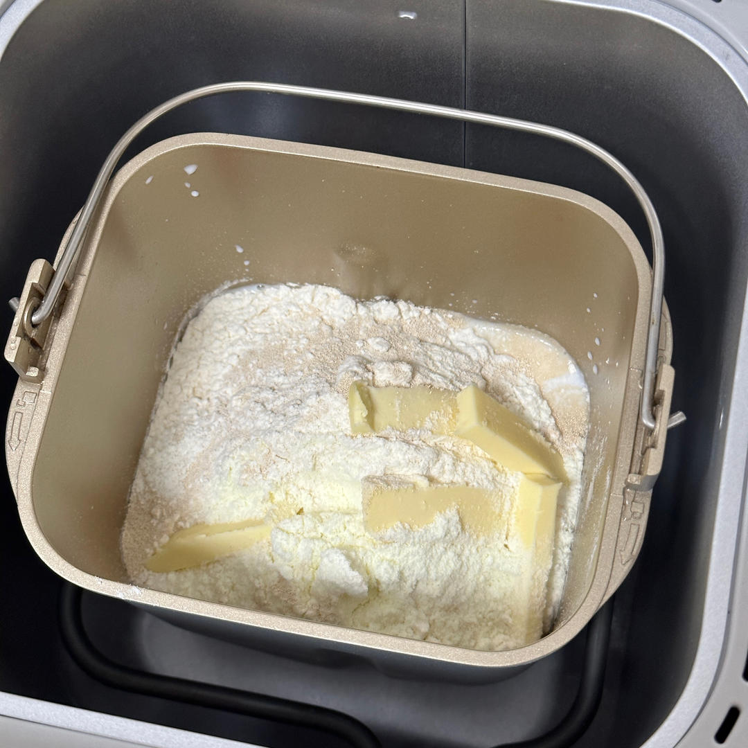 纯奶手撕吐司的做法 步骤1