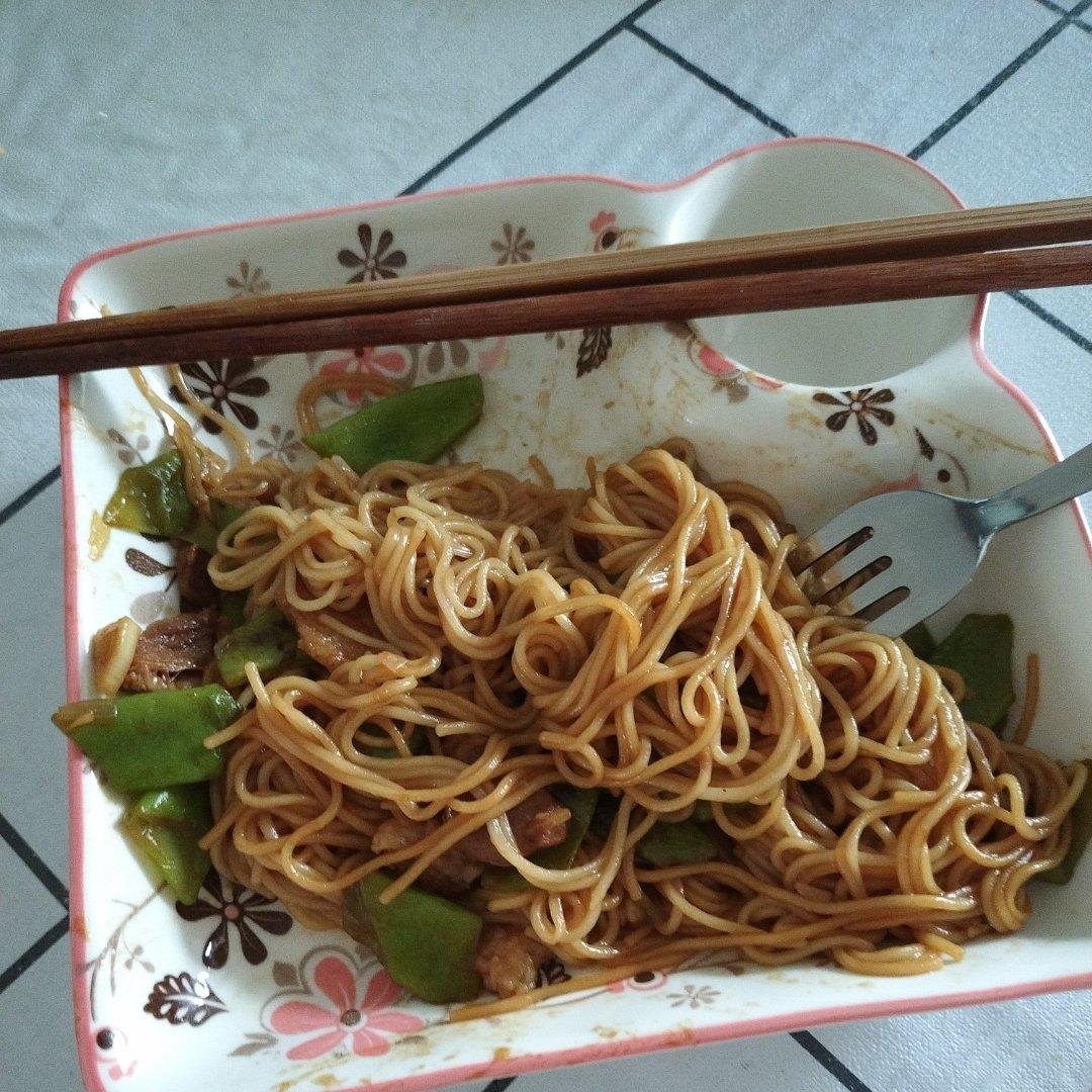 挂面扁豆焖面