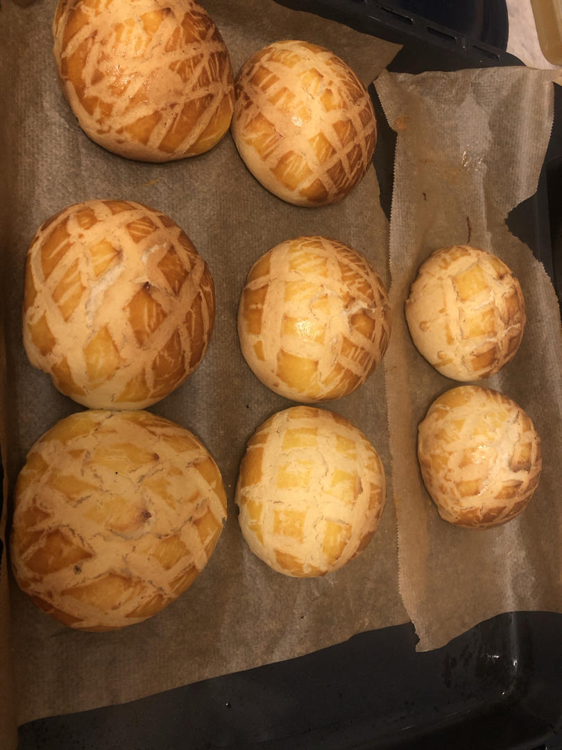 好吃到炸裂的港式菠萝包（附带制作酥皮的小视频）