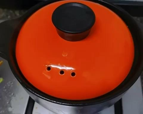 红烧肉或红烧排骨