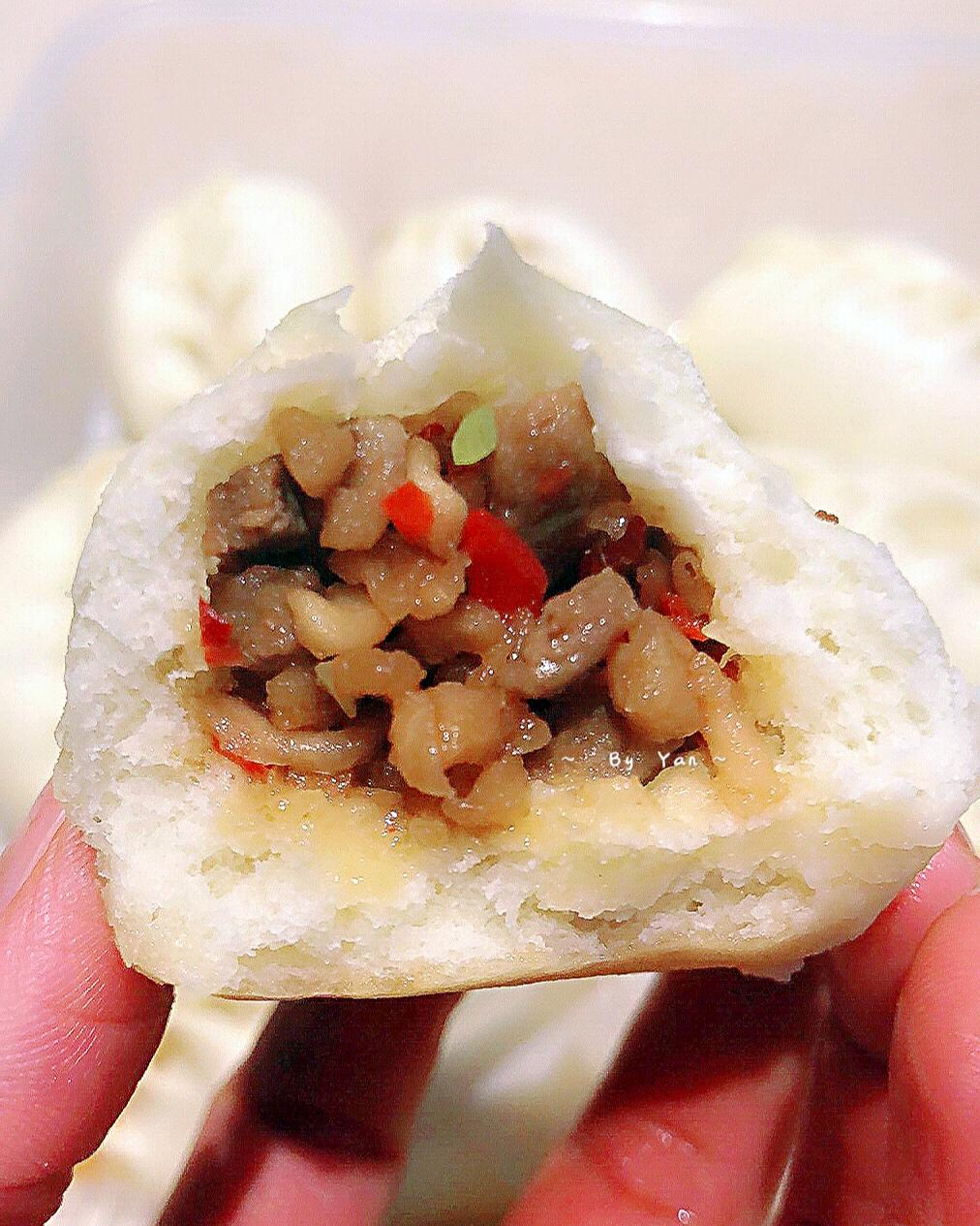 五花肉萝卜干包子