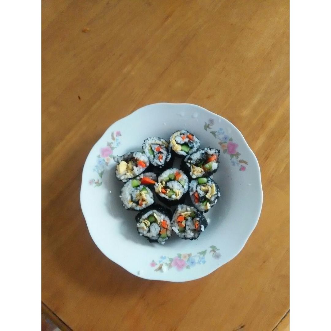 紫菜卷寿司