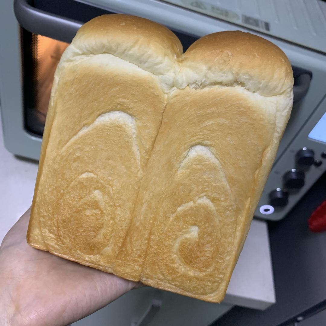 软到拿不起来的生吐司