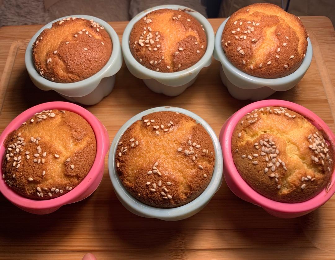 非常简单的老式蜂蜜蛋糕