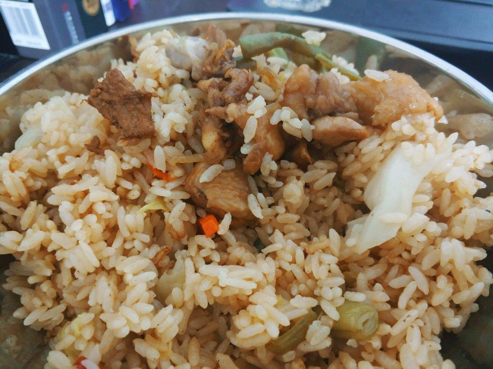 【电饭煲板栗鸡腿焖饭】