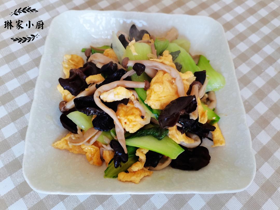 鲜得连汤汁都不留一滴的海鲜菇炒蛋