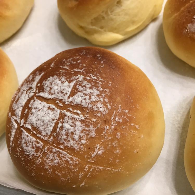 如棉花般松软的海苔肉松面包