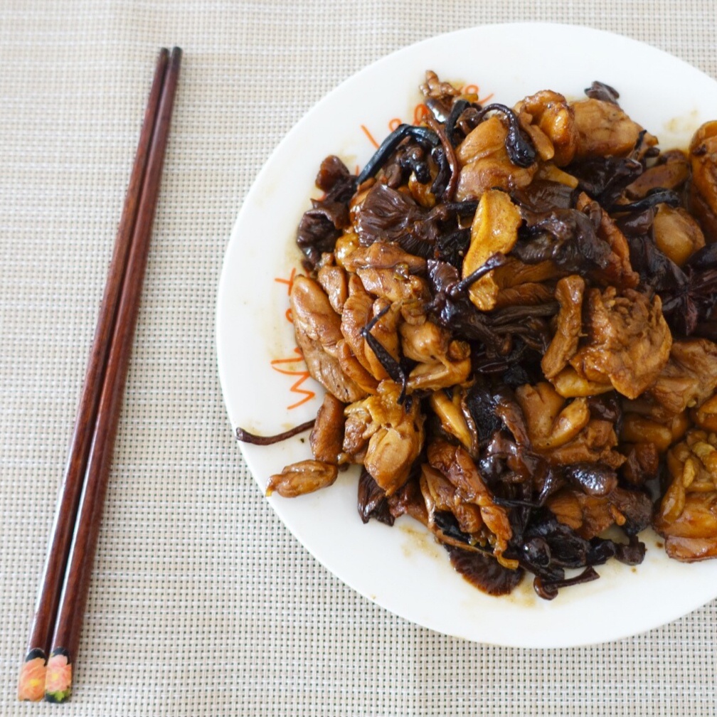 小鸡炖蘑菇