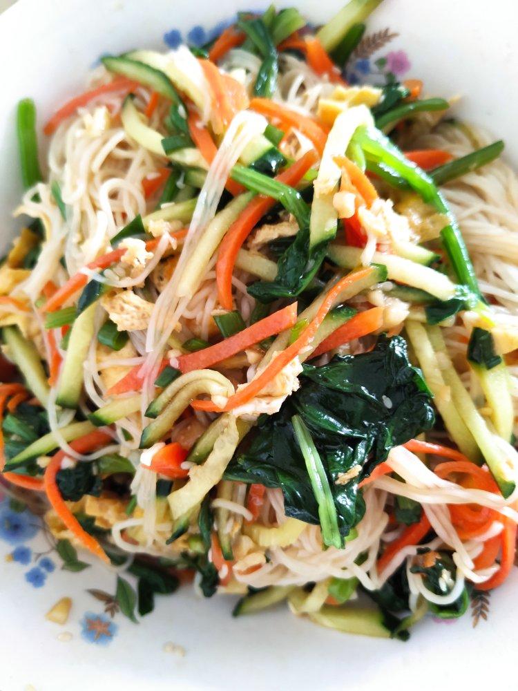 张小萌麻麻做的素拌三丝