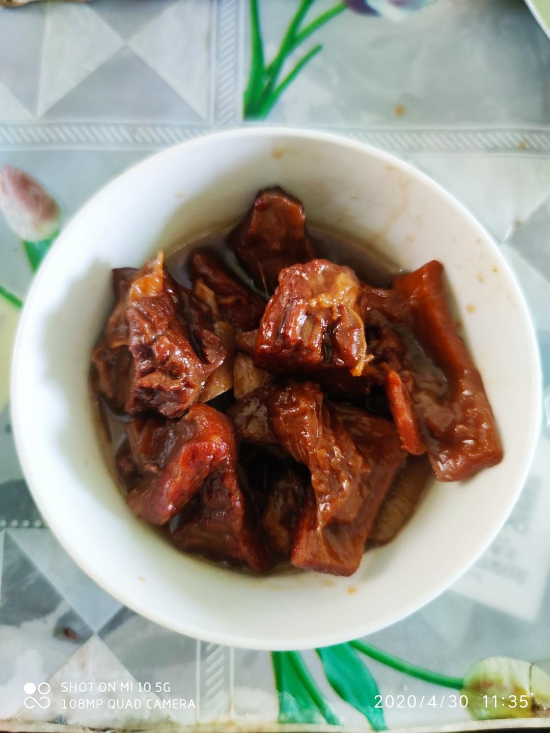 香辣牛腩煲