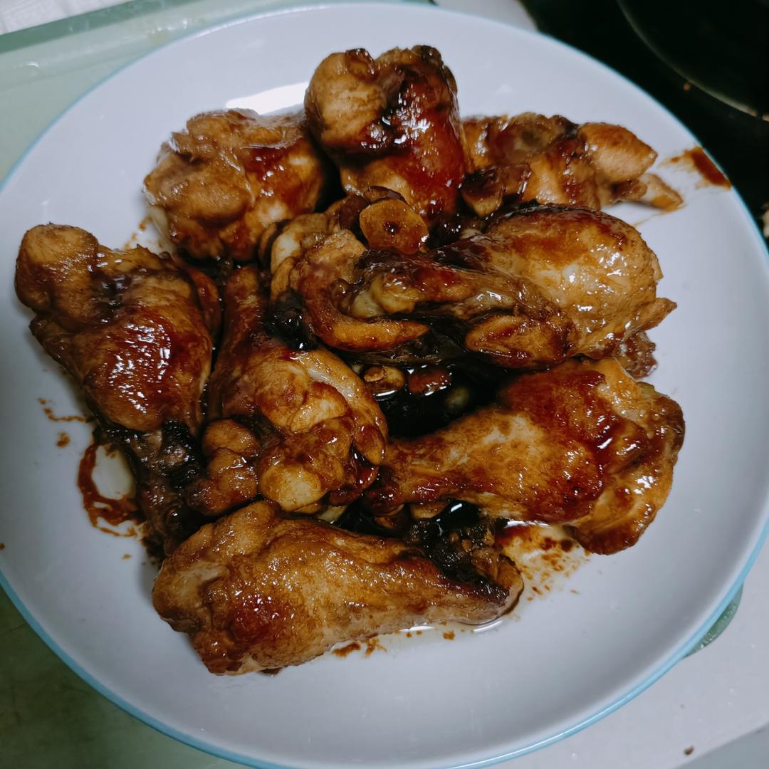 好吃到舔手指的「蒜香蜜汁鸡翅根」👍