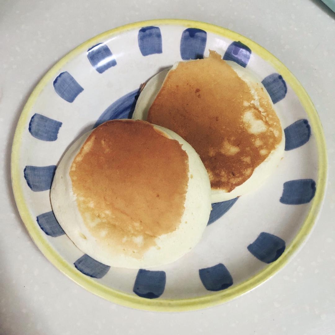 不用烤箱 15分钟无油低糖的舒芙蕾蛋糕松饼 🥞 蓬松绵软