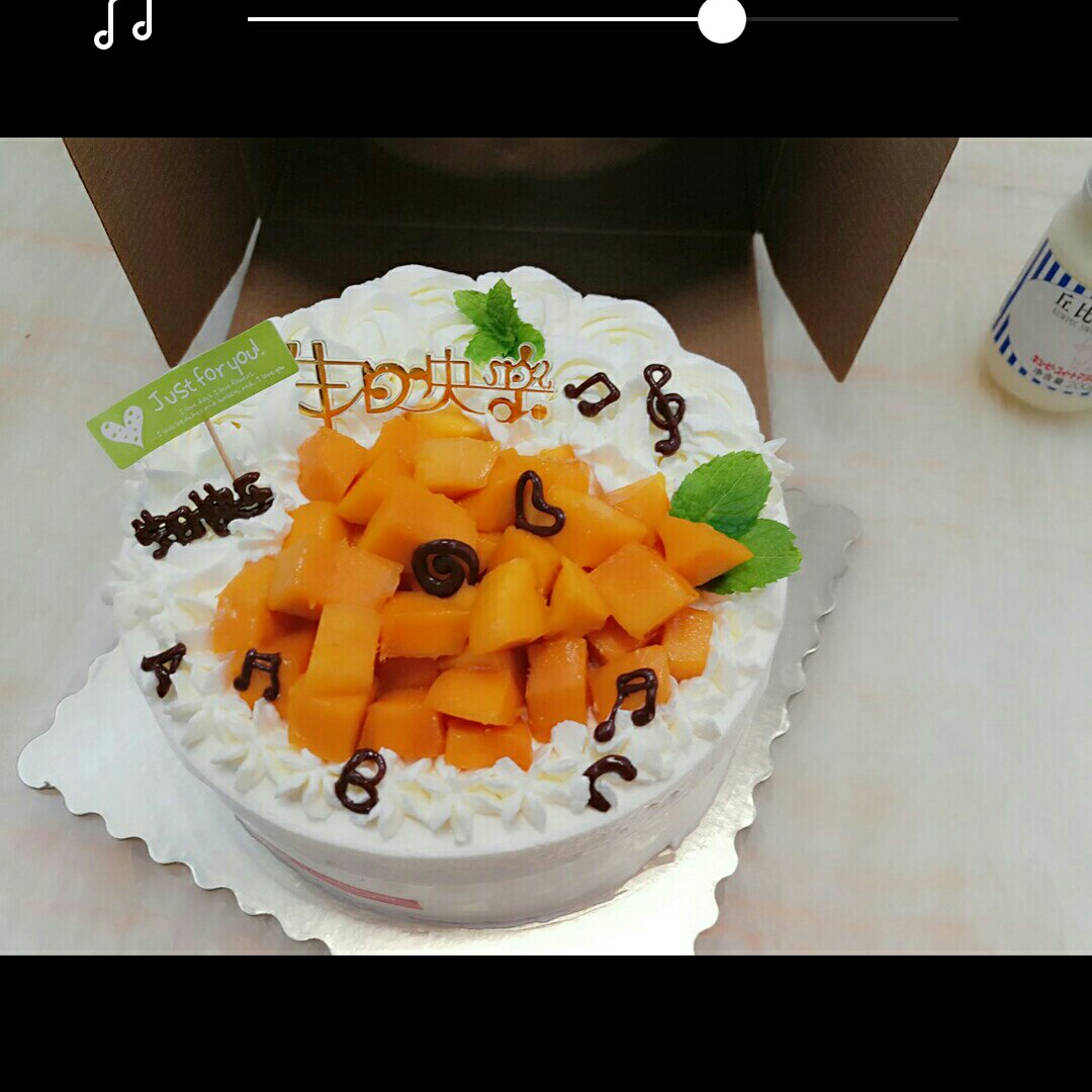 奶油水果装饰蛋糕