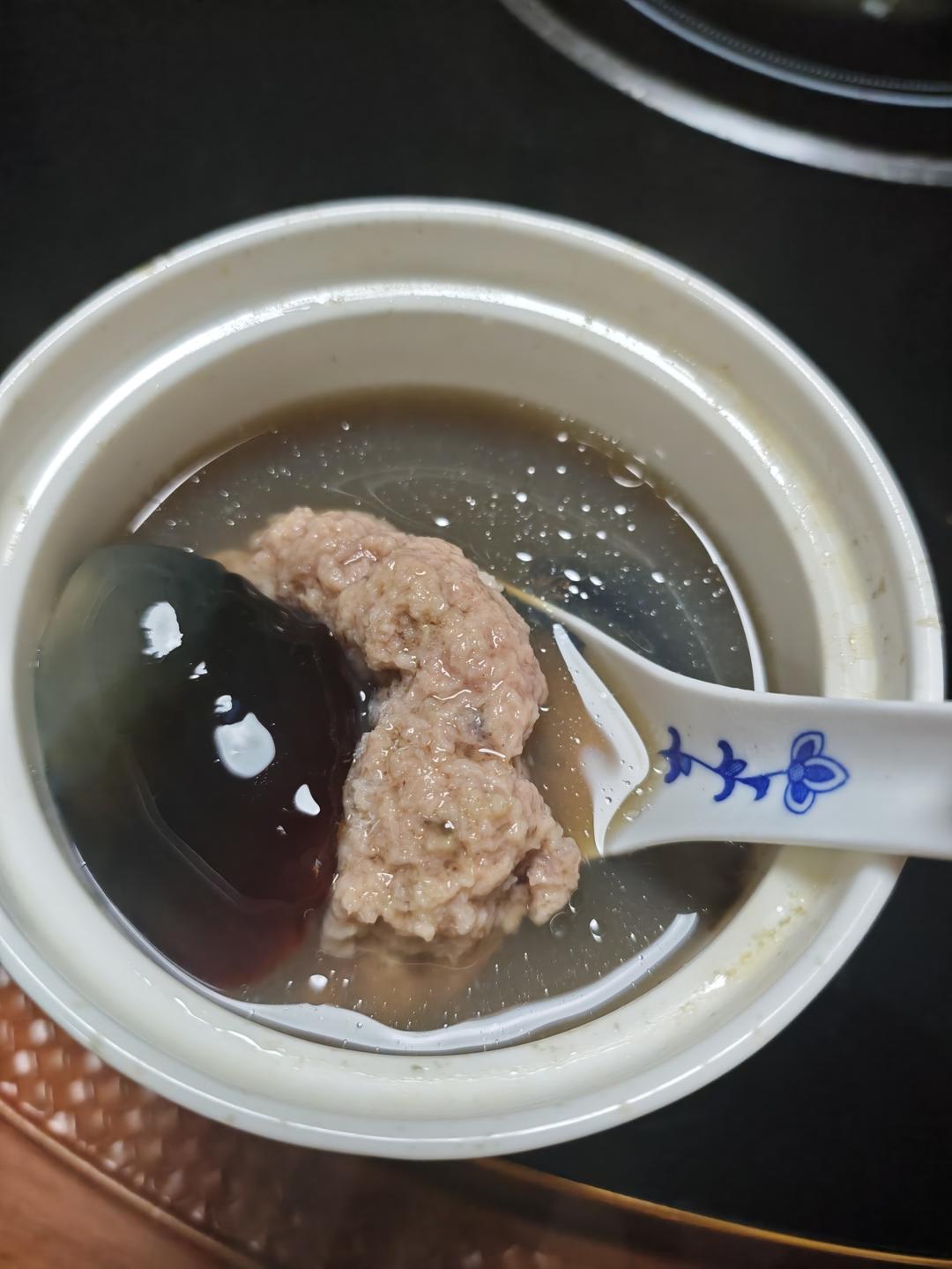 皮蛋肉饼汤-简单营养美味