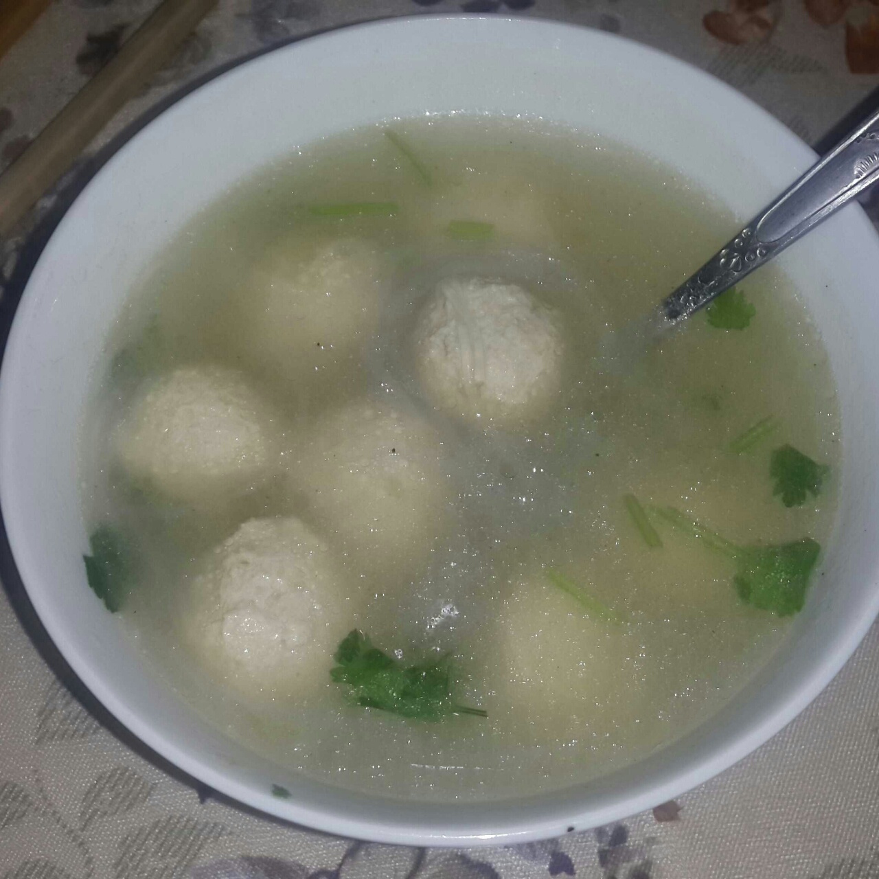 白菜丸子粉丝汤