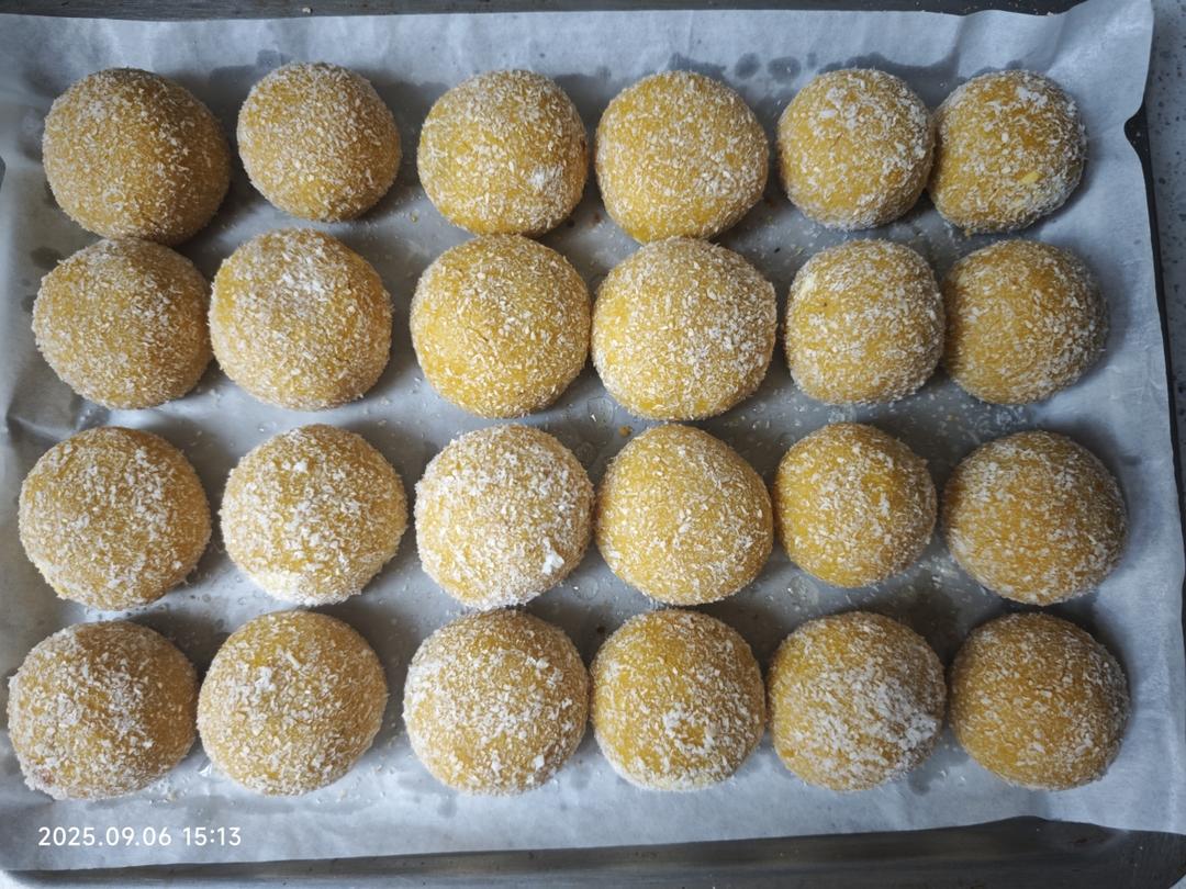 免油炸！秋日小甜品👉糯叽叽的南瓜芝麻球！