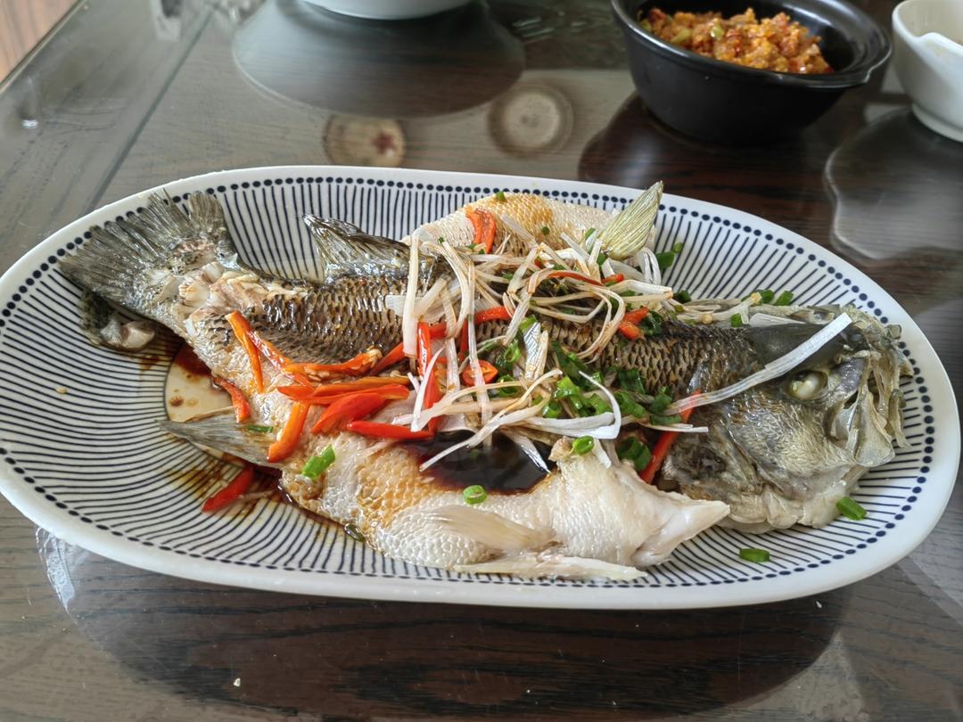10分钟做 清蒸鲈鱼 （附切鱼图解）