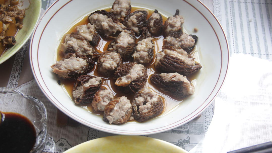 肉末蒸羊肚菌