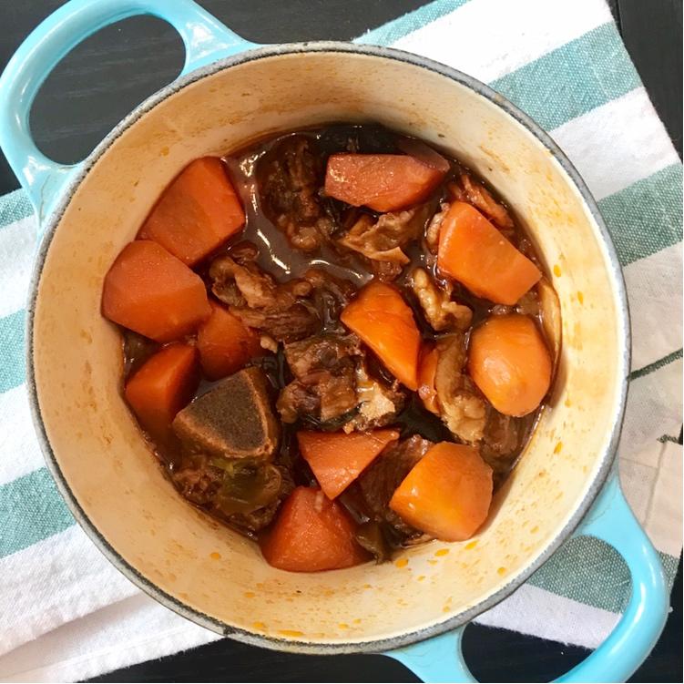 番茄炖带骨牛腩—Staub珐琅铸铁锅