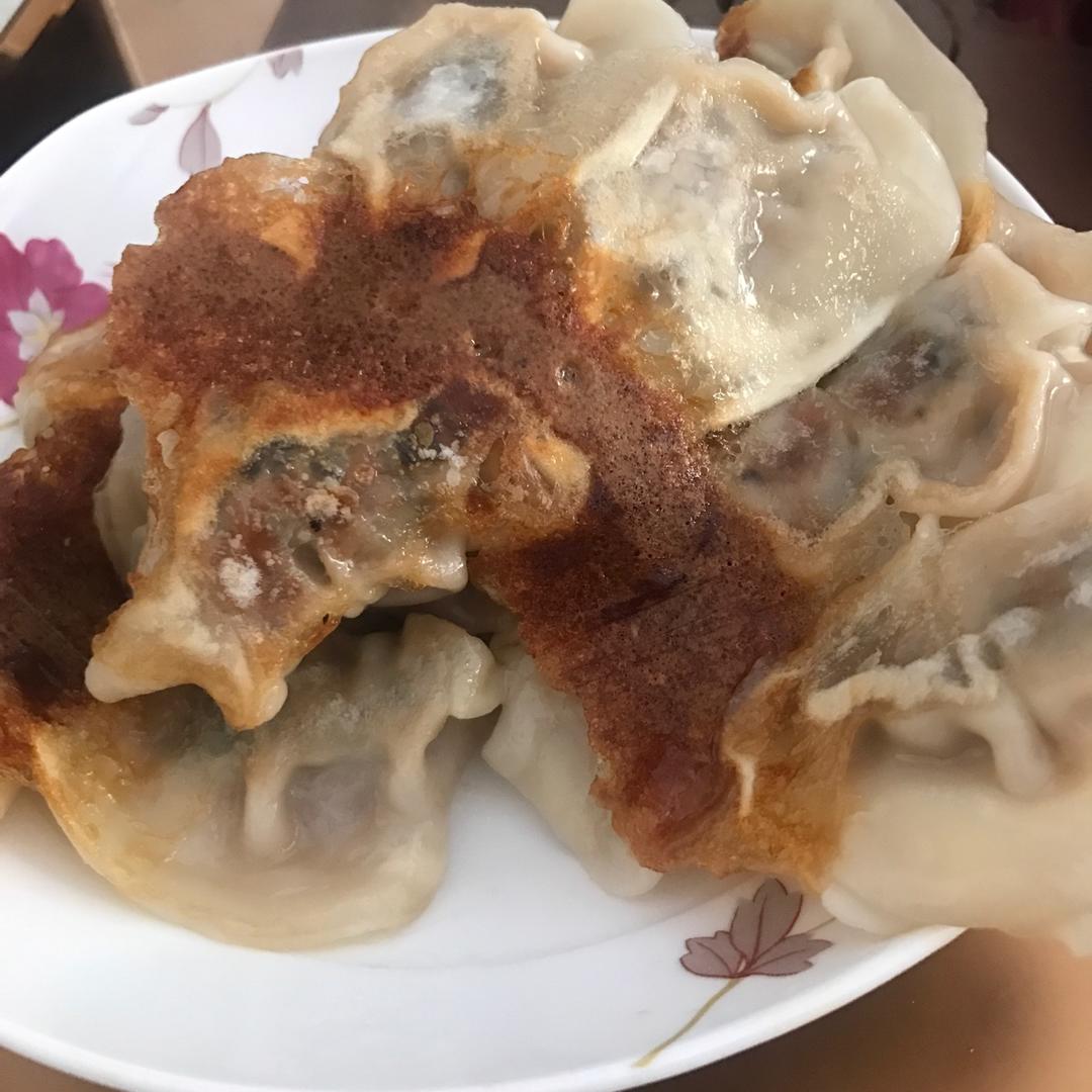 剩饺子速冻饺子变锅贴（冰花版）
