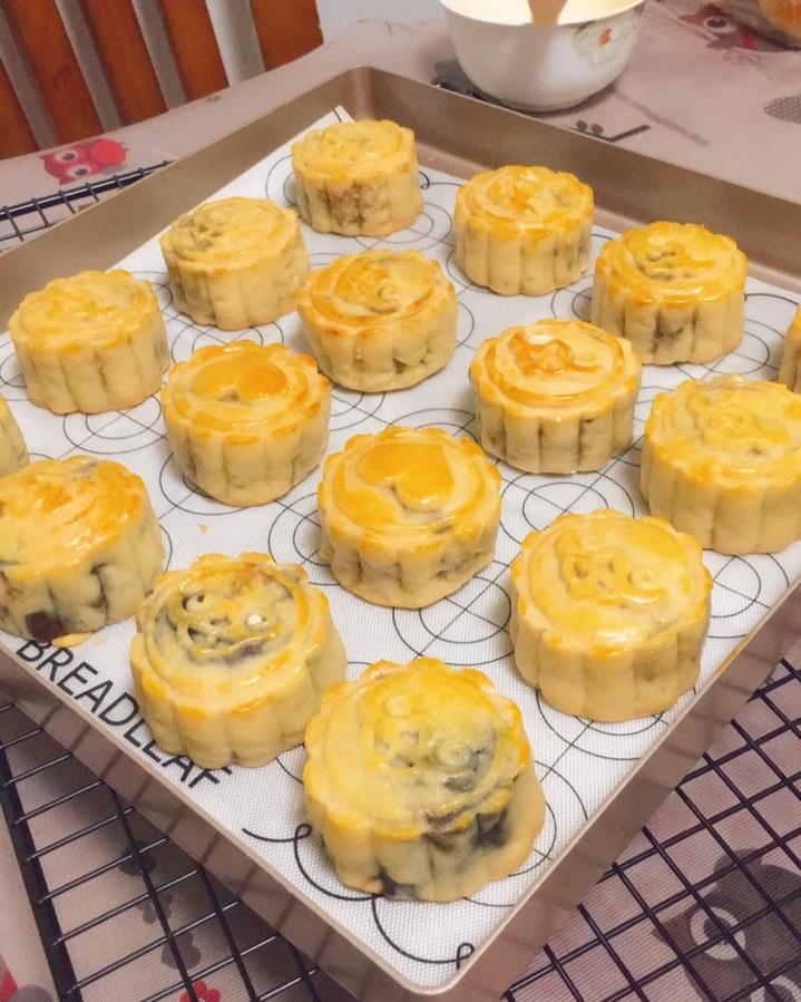 广式月饼——蛋黄莲蓉月饼