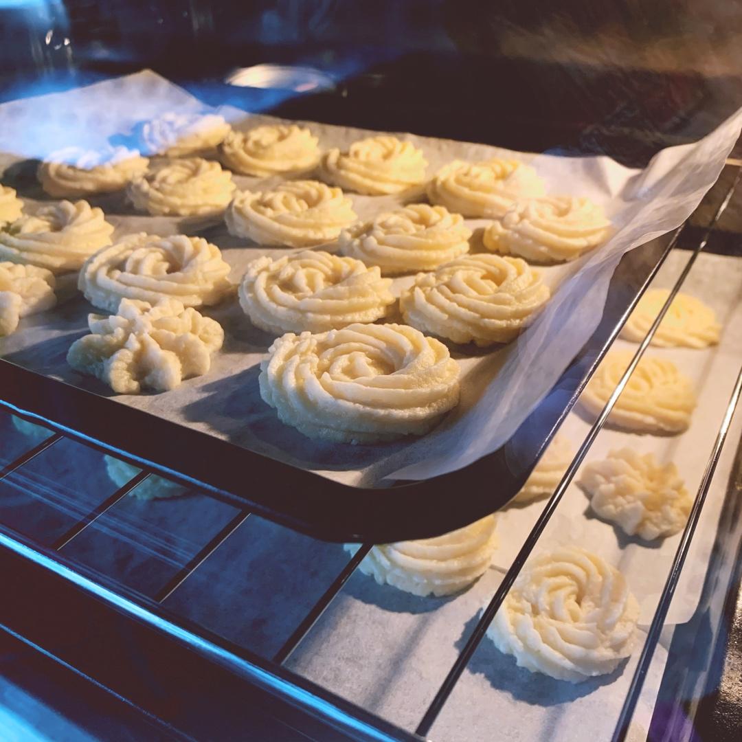 超级酥～椰蓉曲奇饼干（视频菜谱）