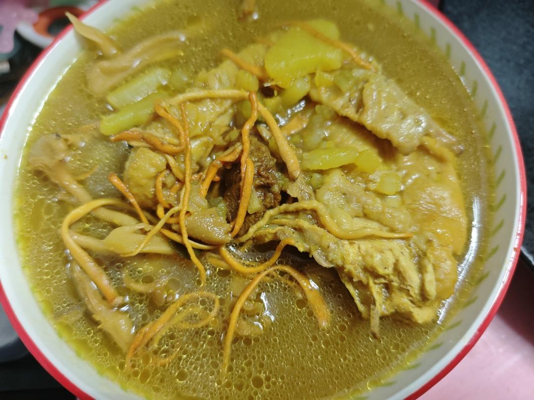 家常炖汤 小鸡炖蘑菇