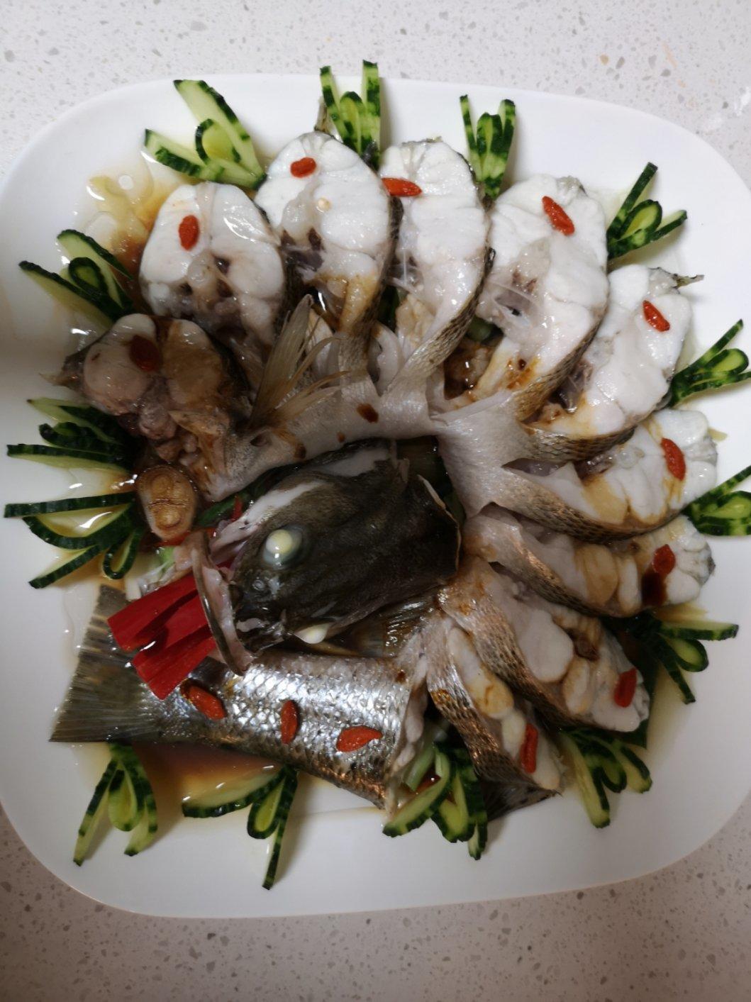 大富大贵开屏鱼