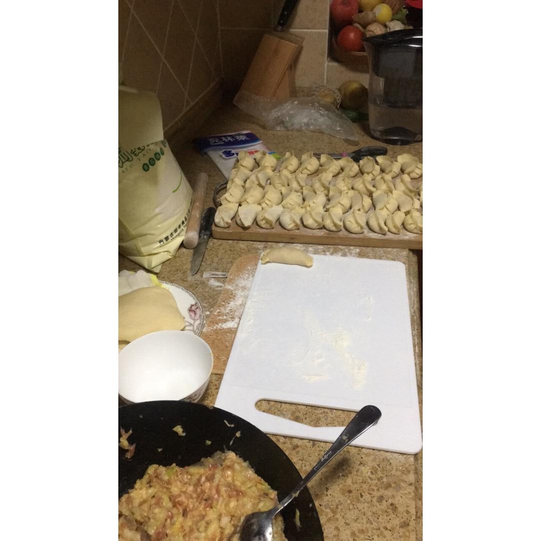 擀饺子皮